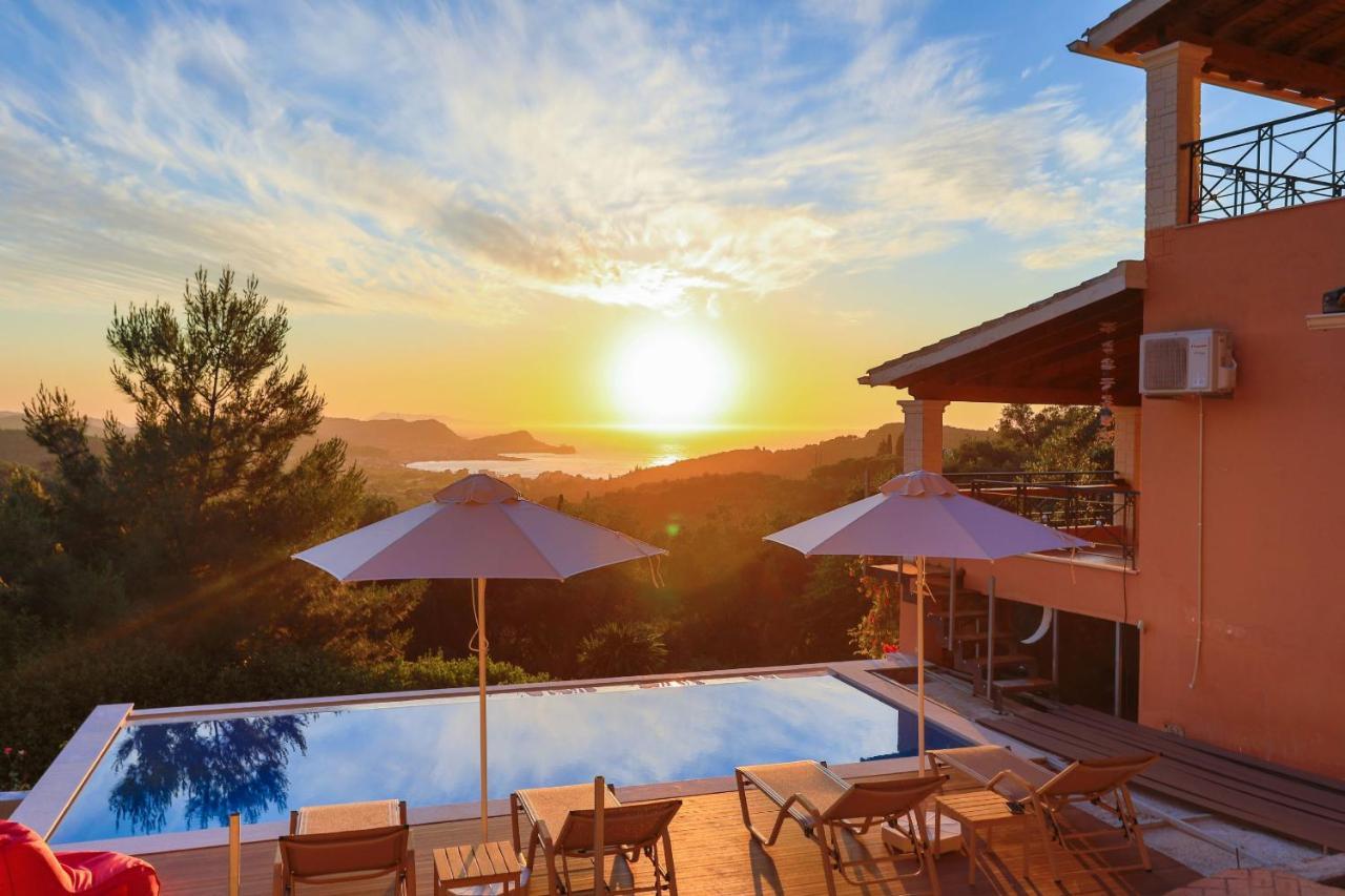 Villa Sunset House Karousádes