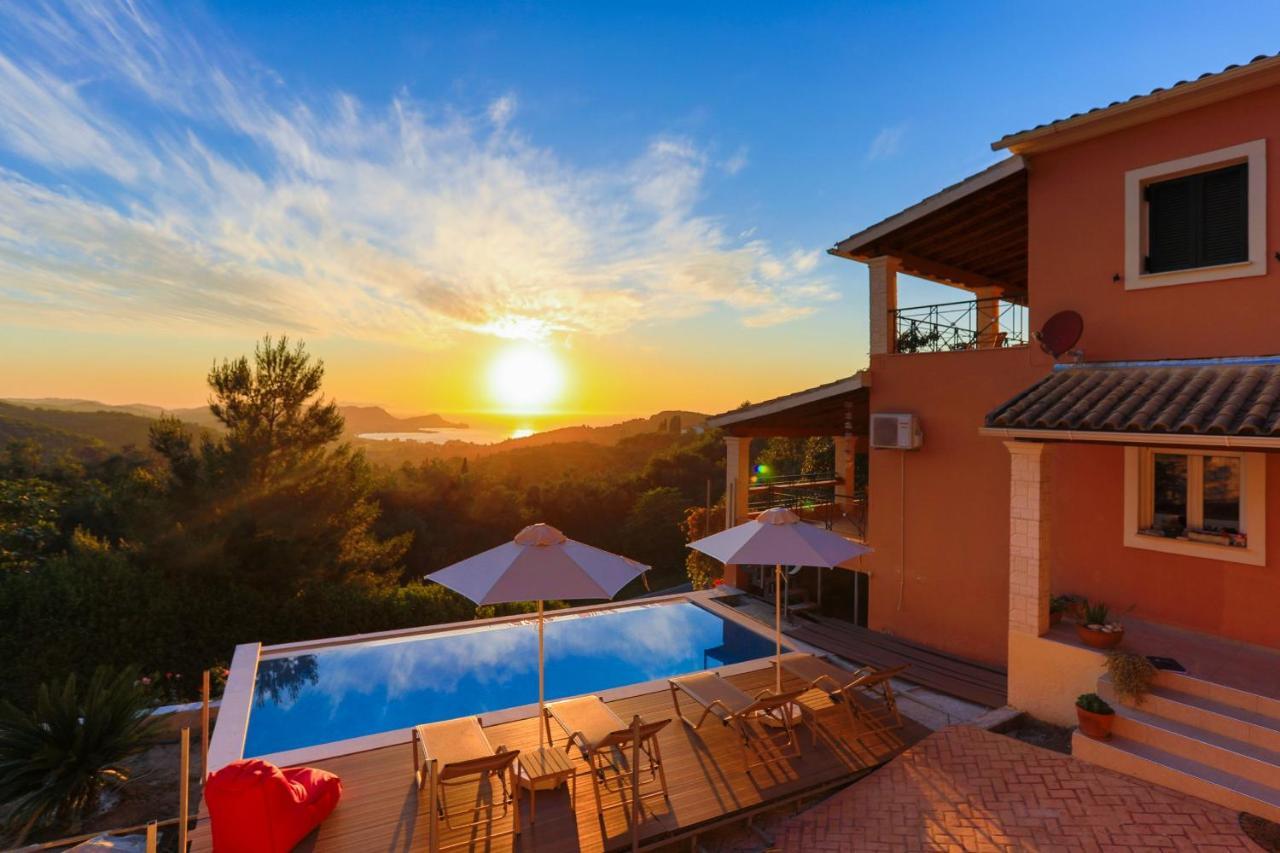 Sunset House Karousádes